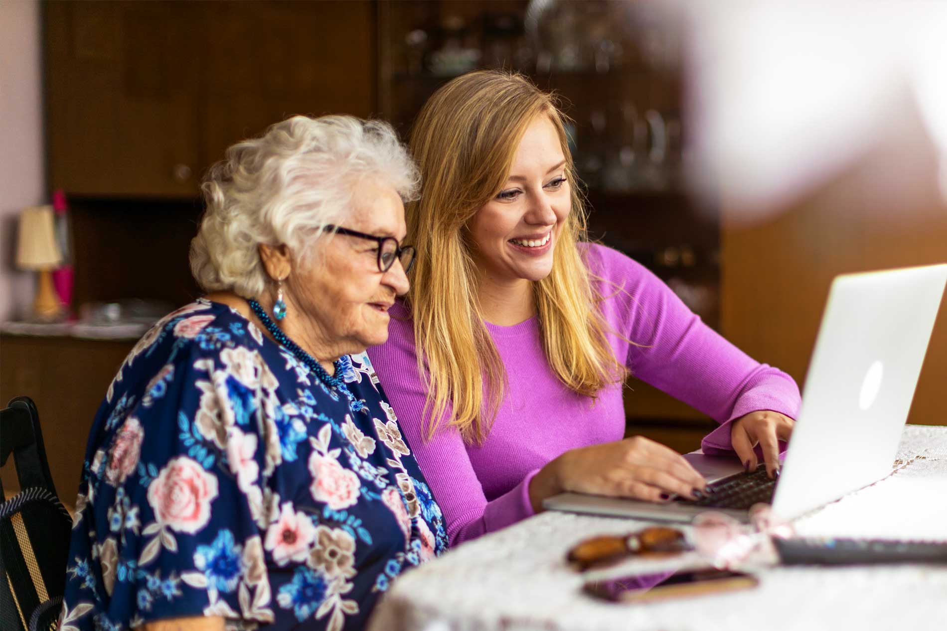 Beneficios adulto mayor: ¿cómo obtenerlos?